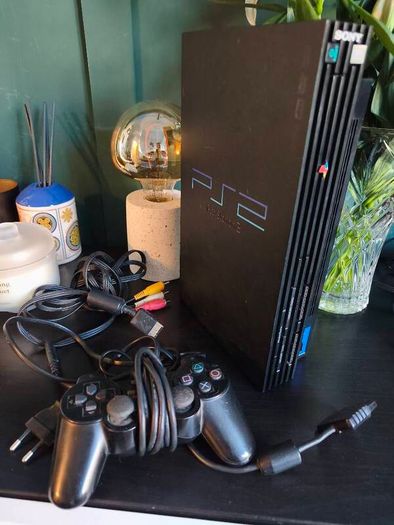 Sony PlayStation 2 PS2 Fat SCPH 39004 Console Cables Parts Repair