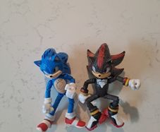 Sonic action figures (2)
