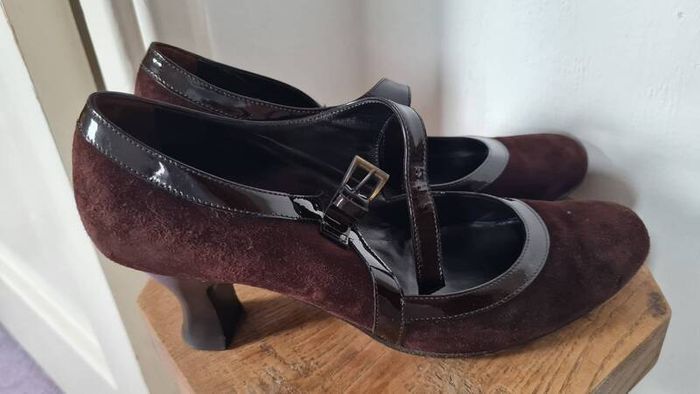 ladies healed  brown shoes size 7