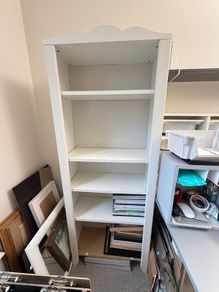 bookshelf