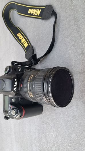 Nikon D80 DSLR + 18-200mm lens +...
