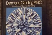 Diamond Grading ABC: Handbook for Diamond Grading - Hardcover  Verena Pagel-Theisen