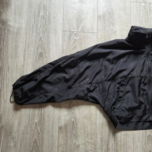 Black, cropped zip-up windbreaker jacket ZARA size 10