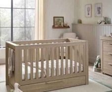 Mamas and Papas Cot bed