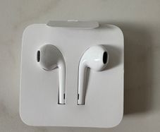 Genuine Apple EarPods with Lightning Connector - Brand New