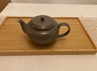Le Creuset Tea Pot