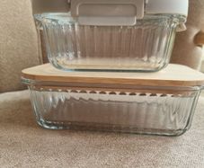 Ribbed glass containers