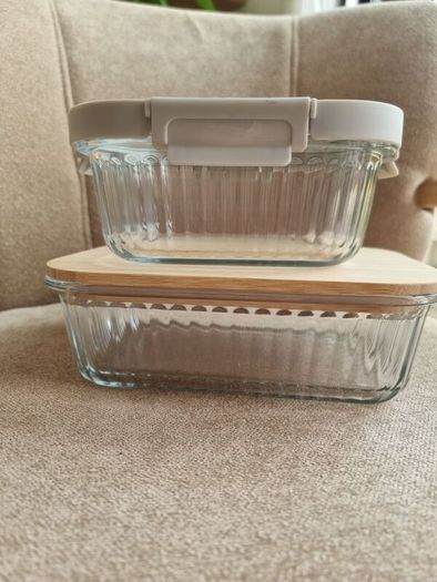 Ribbed glass containers