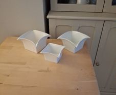 Serving dishes