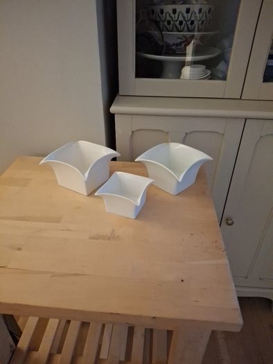 Serving dishes