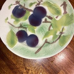 Print a la Main - St Clement France - 21 cm diameter colourful plate with Black Cherries and Green leaves