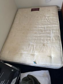 2 doubles mattresses for free