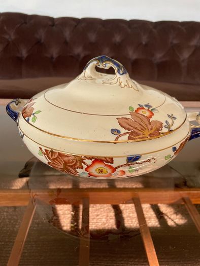 Antique Corona Ware Rosalind Round Covered Vegetable Tureen