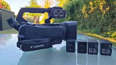 Canon XA50