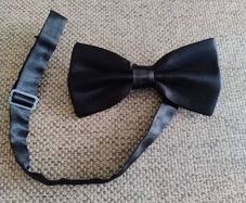 Bow Tie black adjustable in excellent condition adult size FREE STANDARD POSTAGE INCLUDED