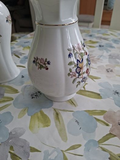 Vintage Royal Tara