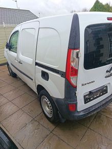 Renault Kangoo add blue