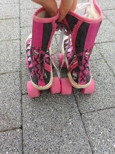Roller Skates,  size (34) 2