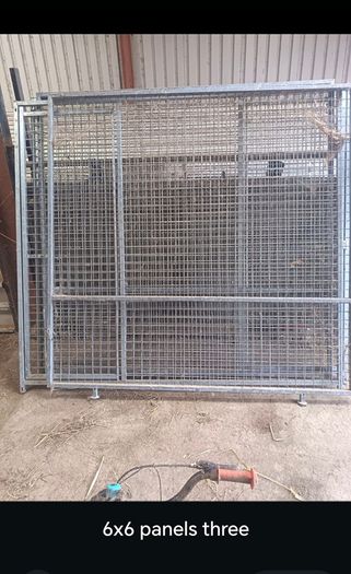 Dog kennel panels