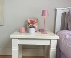 Bedside table cream