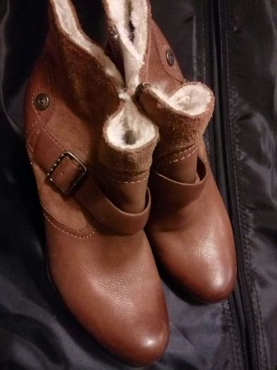 Tommy Hilfiger boots