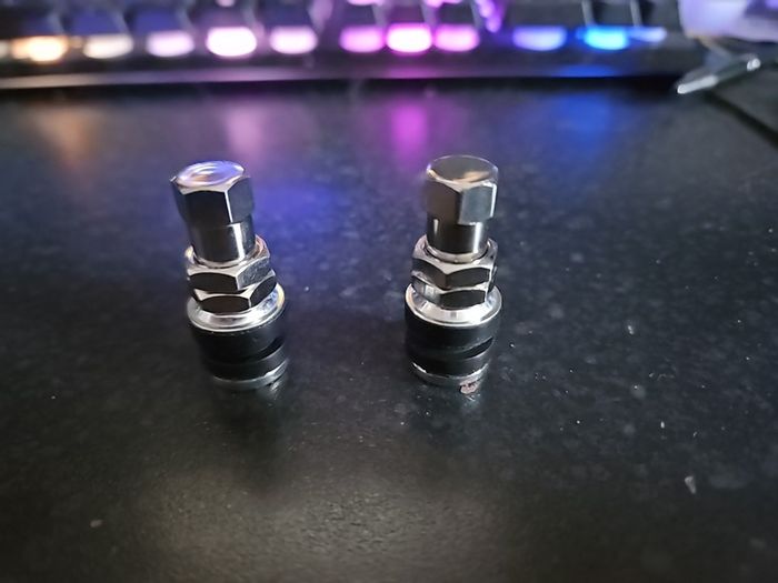 Motorbike metal short valve