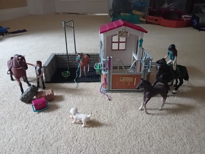 Schleich Washstation & Stall
