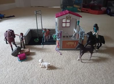 Schleich Washstation & Stall