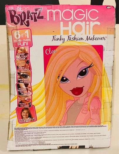 BRATZ dolls Yasmin and Cloe 6 in 1 Funky Fashion Makeover