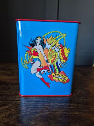 Woman Woman Tin Set