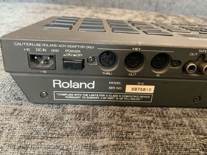 Roland R-5 Human Rhythm Composer