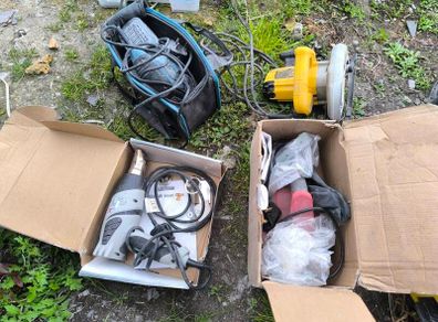 Various power tools sold as a set
