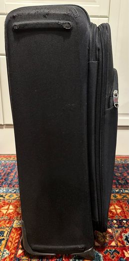 Samsonite luggage suitcase medium