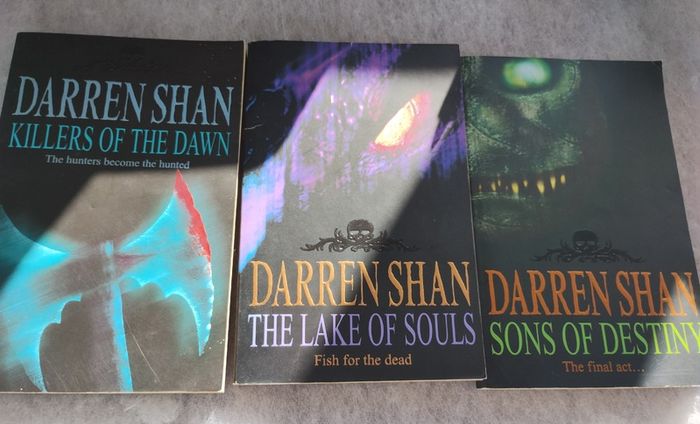 3 Darren Shan Books (26251)