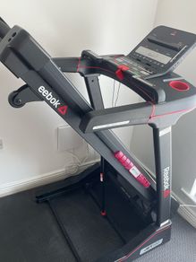Reebok Jet 100