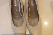 Ecco Suede Shoes.  S.40- 7. B.N.W.T