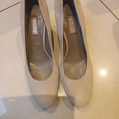 Ecco Suede Shoes.  S.40- 7. B.N.W.T