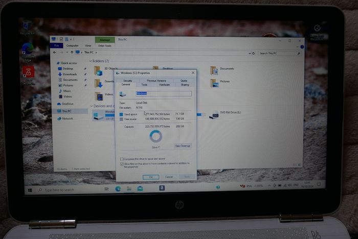 Hp Pavilion laptop i5-6200 - 8GB RAM GB 256 NVME SSD. Windows 10