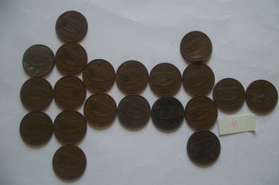 Irish coins. 20 pieces @1D from years (1941-1952)
