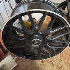 Set of 20" Mercedes Alloys