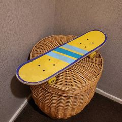 skateboard