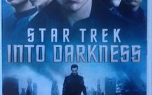 Star Trek: Into Darkness [2013] Chris Pine, Zachary Quinto, Simon Pegg, Karl Urban, Zoe Saldana, John Cho, Anton Yelchin, Bruce Greenwood, Leonard Nimoy Benedict Cumberbatch, Alice Eve & Peter Weller  [Movie DVD]