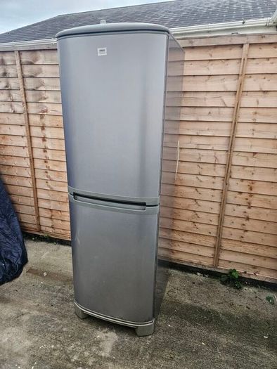 zanussi fridge freezer