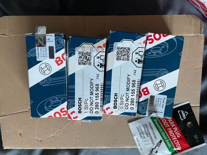 Genuine Bosch 0280155968 42lb / 440cc Green Giant Fuel Injectors Set of 4