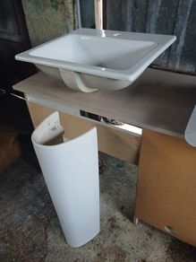 Sink with stand