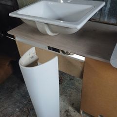 Sink with stand
