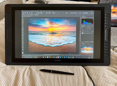 Huion KAMVAS GT-221 PRO HD graphics tablet