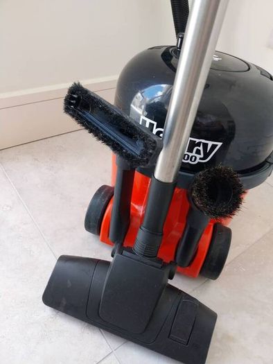 Henry 200 hoover