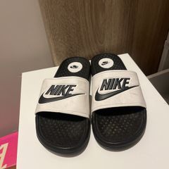 Nike slides