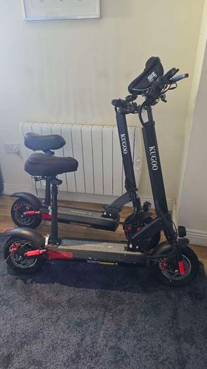 Kugoo Kirin M4 Pro E-Scooter with folding frame and fitted seat